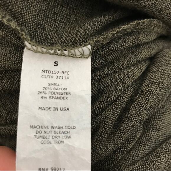 Moa Moa Small S Dark Olive Green Soft V Neck Top 3/4 Sleeve Made in USA Womens - Picture 6 of 6